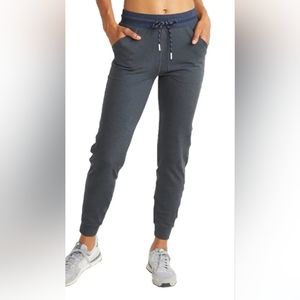 Marine Layer Liz Sport Jogger in Navy Heather, Size XS
